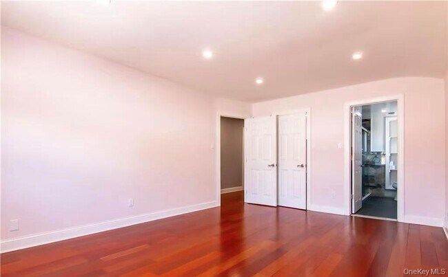 Building Photo - 88 Radford St