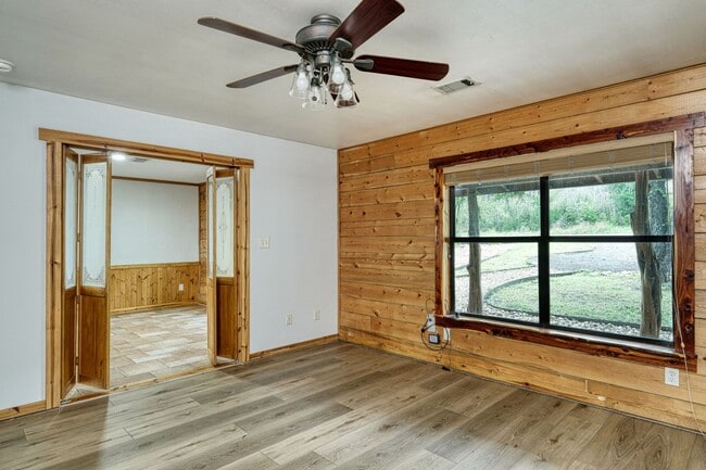 Building Photo - Custom Home with Separate Apartment