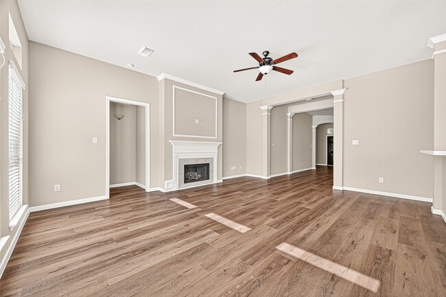 Building Photo - 22523 Cascade Springs Dr