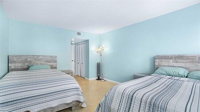 Building Photo - 3430 Galt Ocean Dr