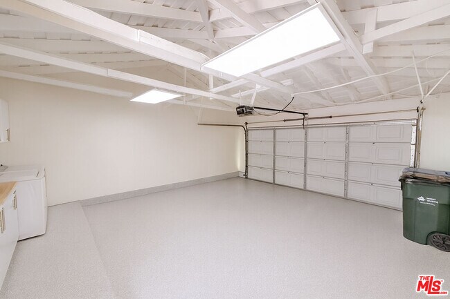 Building Photo - 2641 Hartland Cir