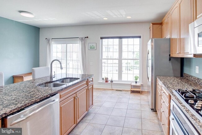 Building Photo - 14633 Weeburn Way