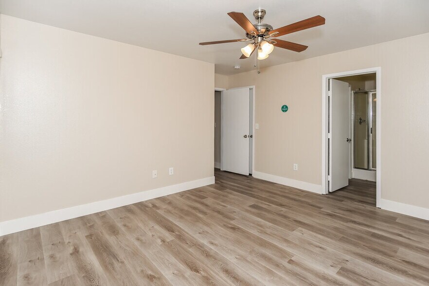 Building Photo - 1820 Loida Ct