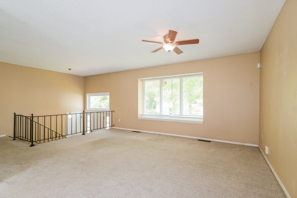 Building Photo - 6950 Jamestown Way Dr