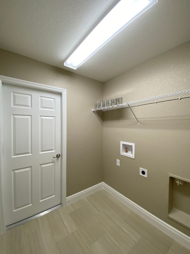Building Photo - 4764 SW 139th Ln