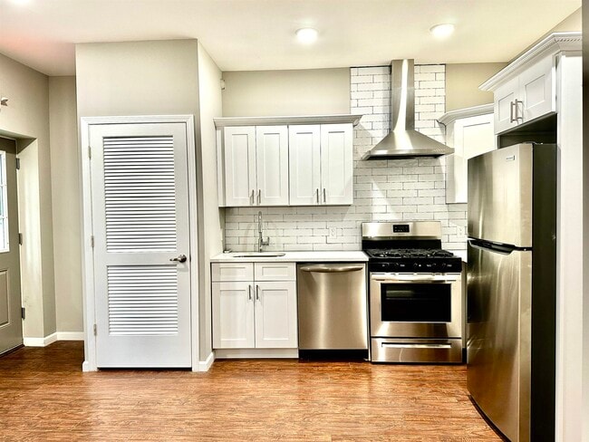 Primary Photo - 40 Vroom St