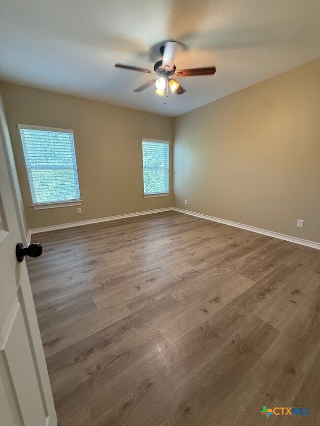 Building Photo - 1071 Rocky Ridge Loop