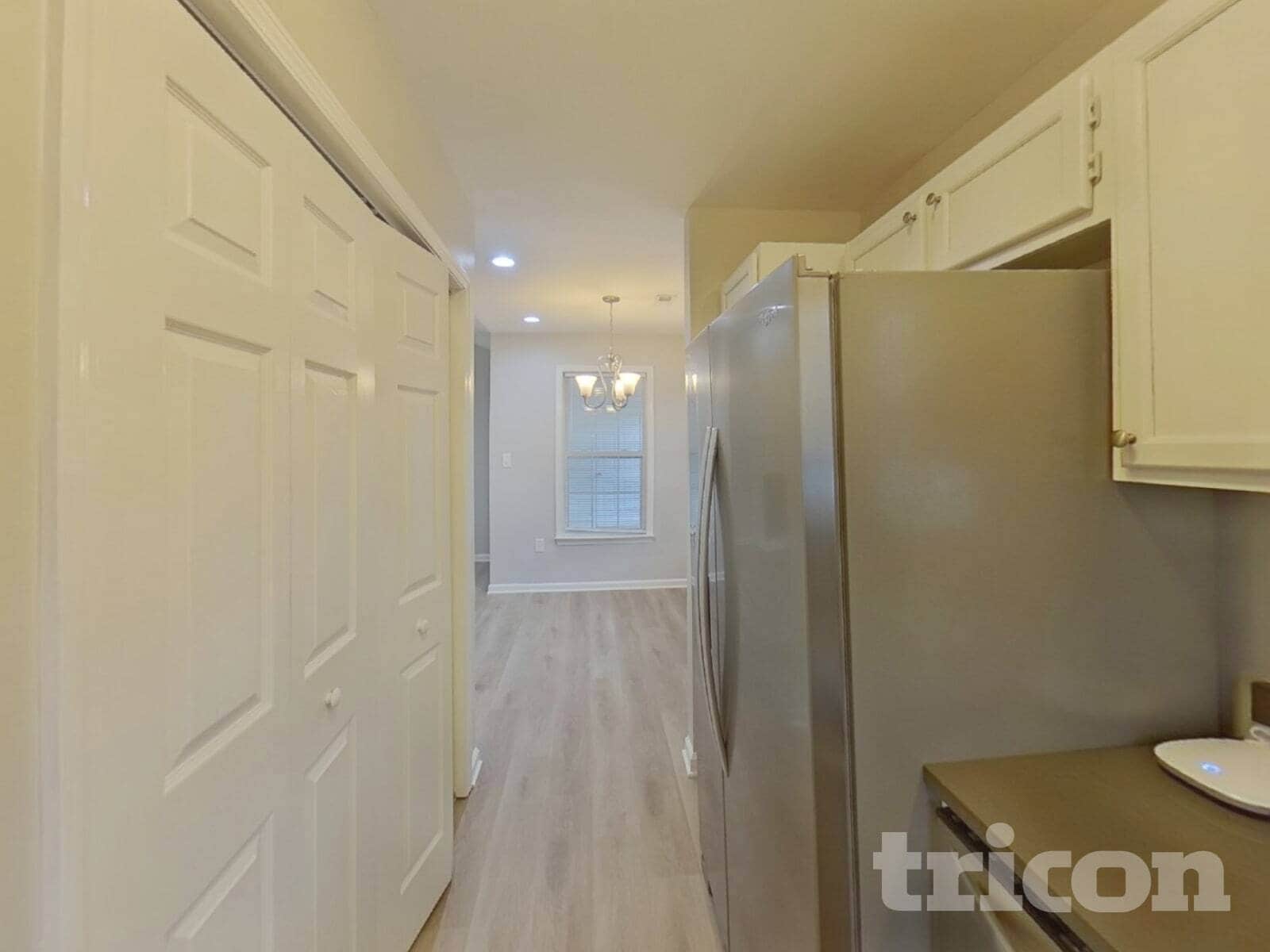 Building Photo - 140 Diamond Dr