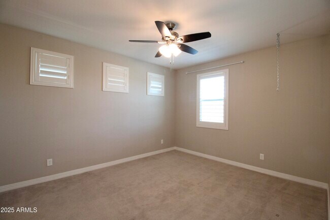 Building Photo - 10463 E Sanger Ave