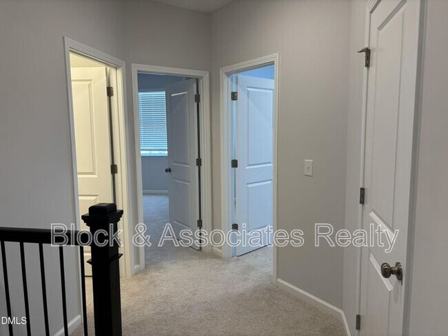 Building Photo - 2105 Goudy Dr