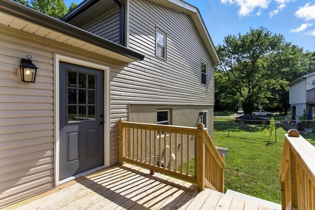 Building Photo - 3907 Vienna Dr