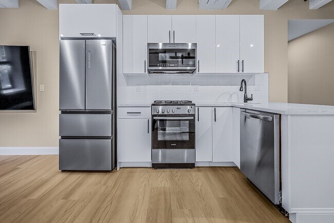 Building Photo - 67 Broad St