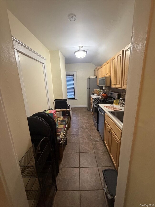 Building Photo - 51 Parkway Rd