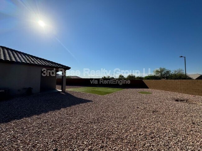 Building Photo - 20167 W Buchanan St