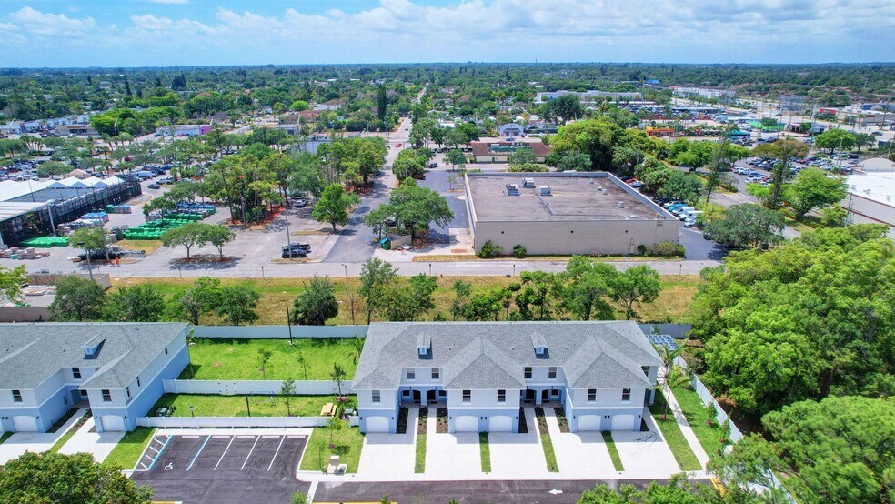 Building Photo - 3871 Patio Ct