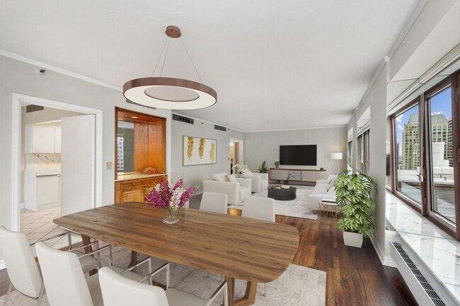 Building Photo - 161 E Chicago Ave