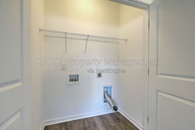 Building Photo - 9657 Spencer Woods Rd
