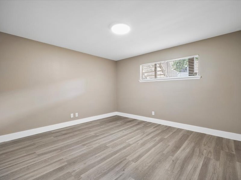 Guest Bedroom - 2303 East Side Dr