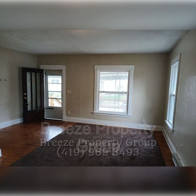 Building Photo - 44 Greenwood Ave