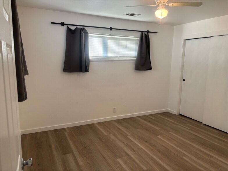 Bedroom - 1168 West Cir