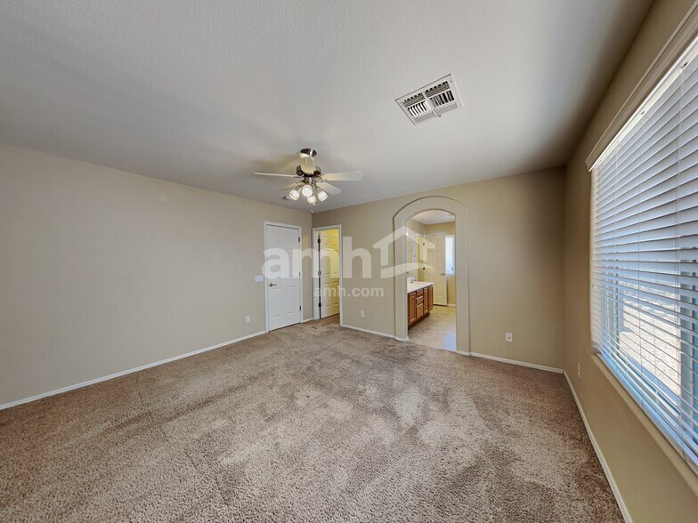 Building Photo - 10181 E Desert Paradise Pl
