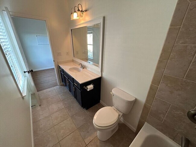 Building Photo - 951 Opelousas Way