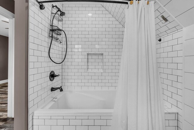 Building Photo - 1154 Buggy Cove