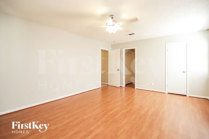 Building Photo - 4407 Deerfield Village Dr