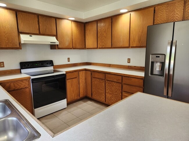 Building Photo - 3 Bedroom Rambler In Central Kitsap