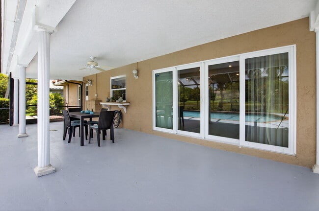 Building Photo - 10305 Crosswind Rd
