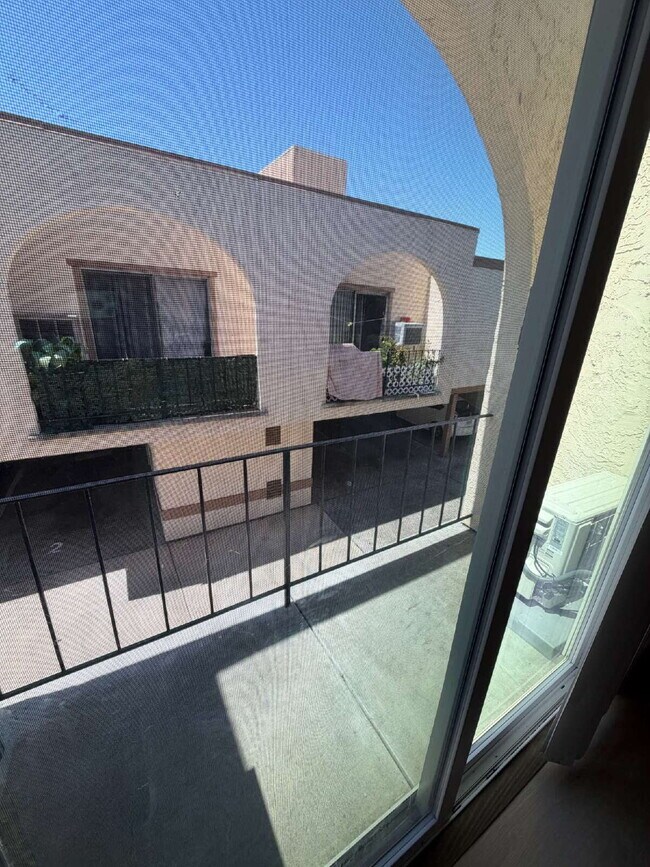 Building Photo - "Charming 2-Bed Oasis with Granite Countertops in Concord's Heart!"