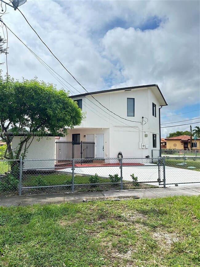 Building Photo - 97 NW 73rd Pl