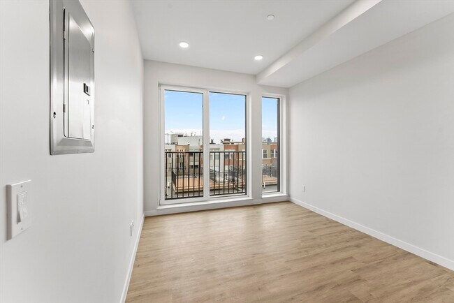 Building Photo - 24-28 Mt Pleasant St