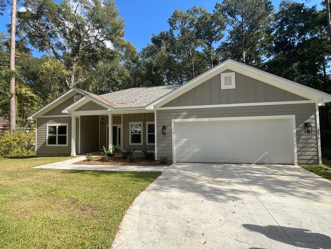 Building Photo - KILLEARN LAKES HOME