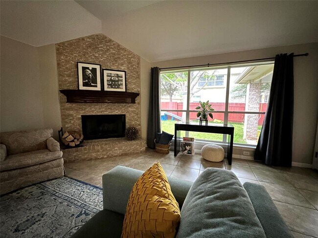 Building Photo - 10024 Lisi Anne Dr