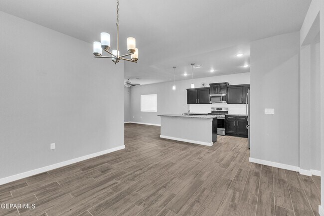 Building Photo - 11364 Santa Barbara