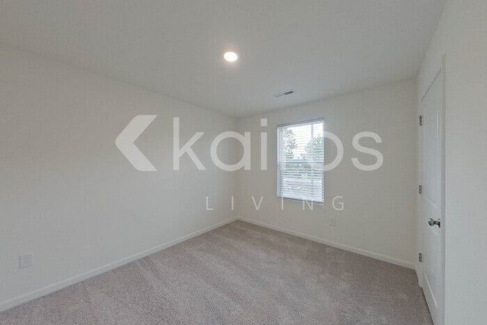 Building Photo - 7029 Peppermill Way
