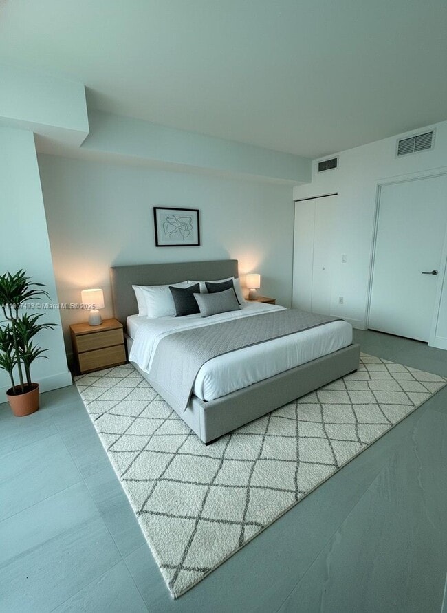 Building Photo - 1100 S Miami Ave