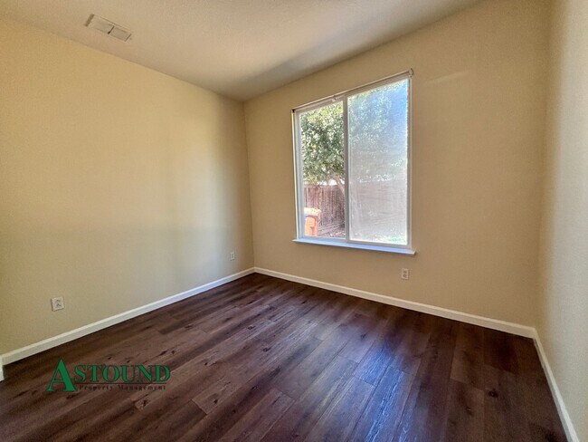 Building Photo - 1268 Picadilly Ln