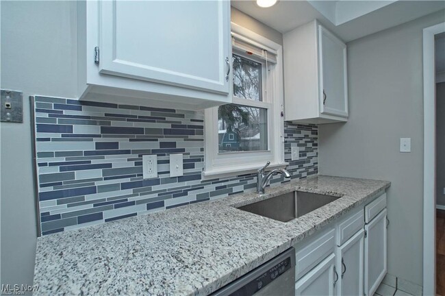 Building Photo - 4537 Birchwold Rd