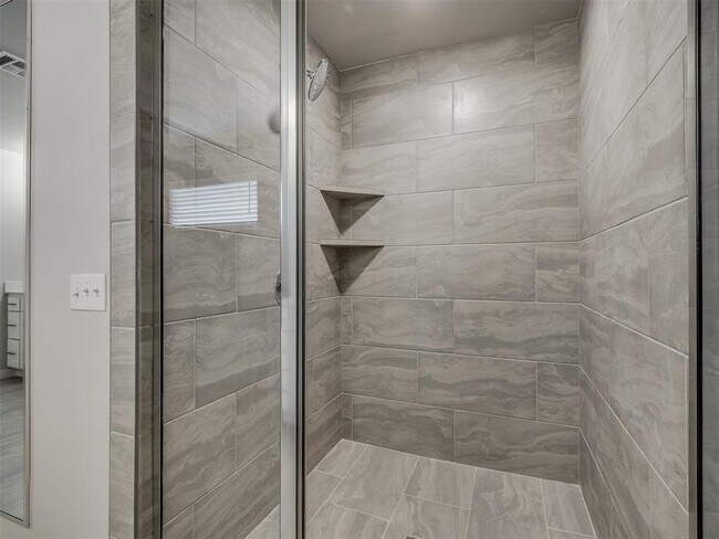 Building Photo - 520 NW 176th Terrace