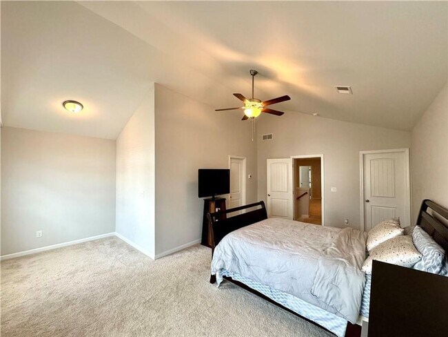 Building Photo - Beautiful Townhome Located at The Borough at Wyndham South!