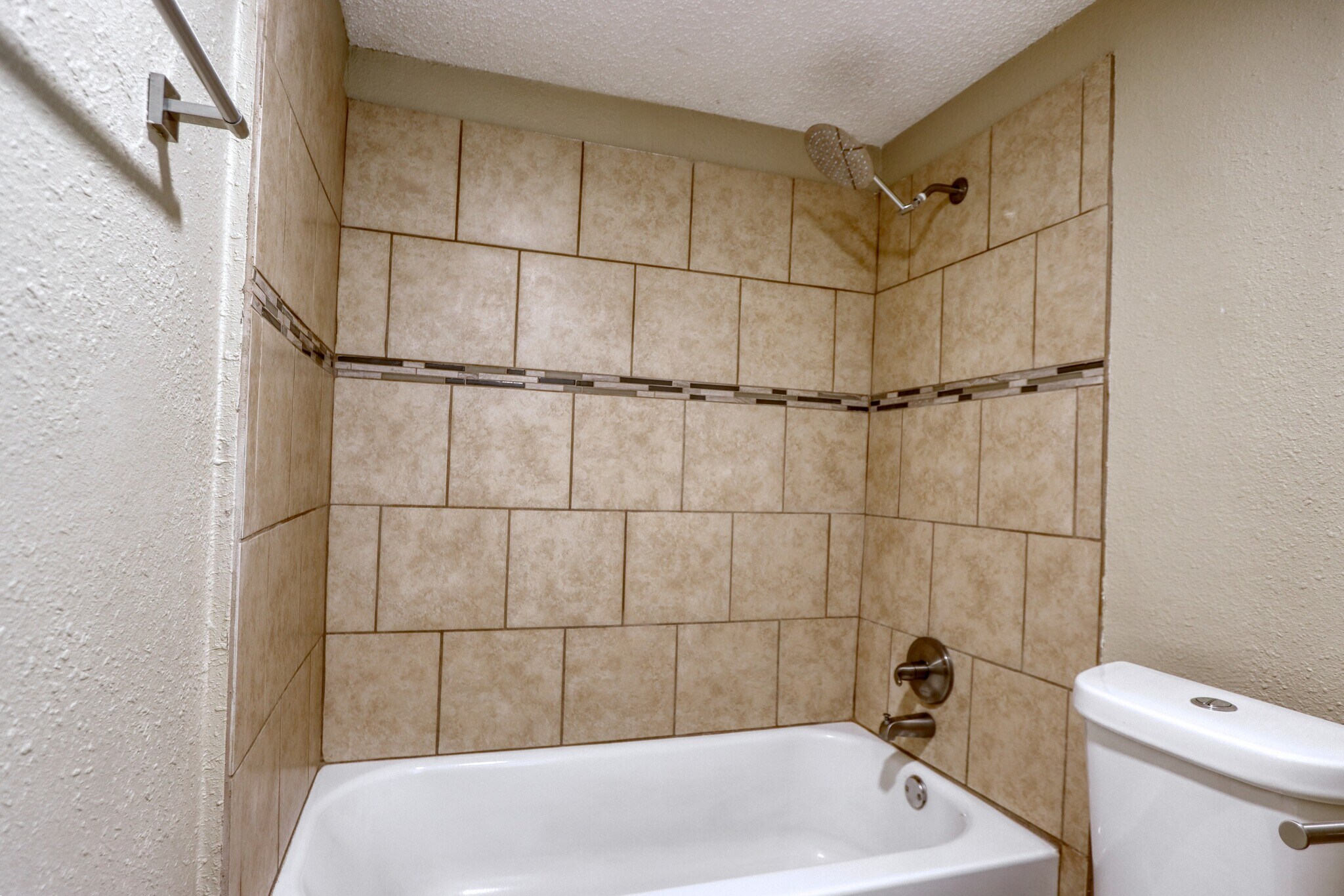 Building Photo - 711 Harbour Town Dr
