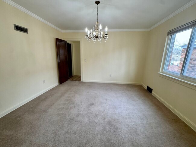 Building Photo - 234 E Pleasant St