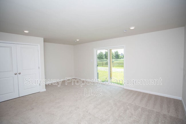 Building Photo - 234 Macoun Way
