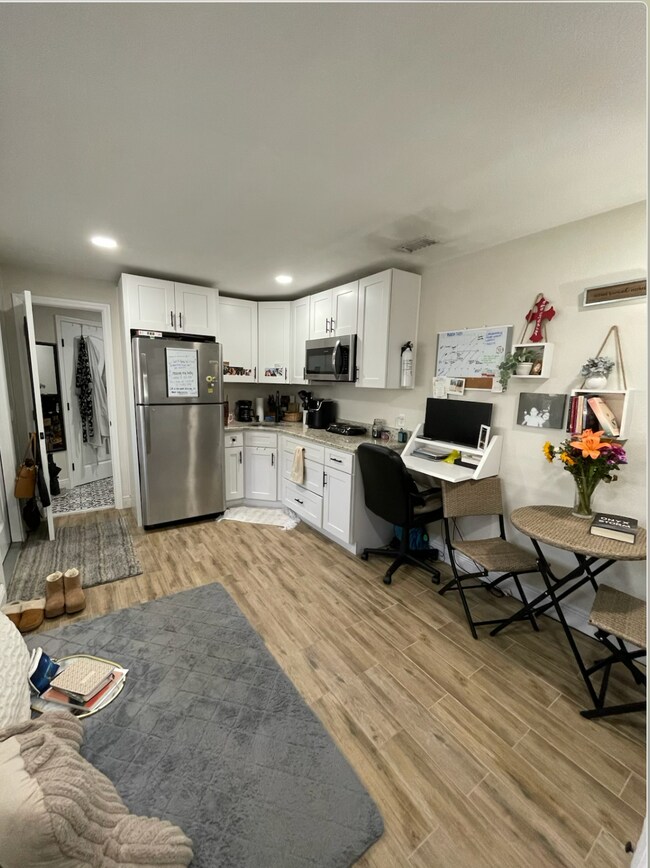 Building Photo - Glen Ave  Efficiency