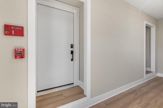 Building Photo - 6712 Ridge Ave