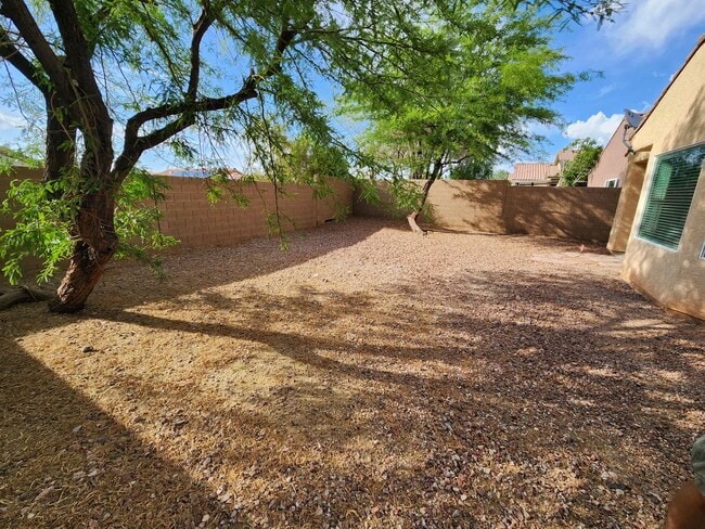 Building Photo - Spacious 3Bed/2Bath/2Car home nestled in the desirable Anthem Highlands Community