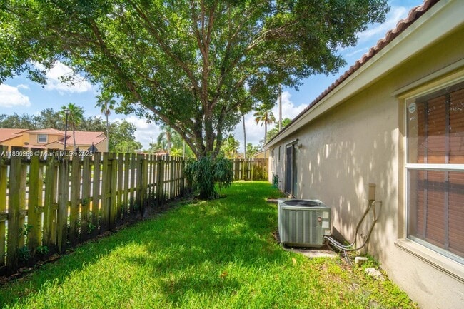 Building Photo - 1217 NW 125th Terrace