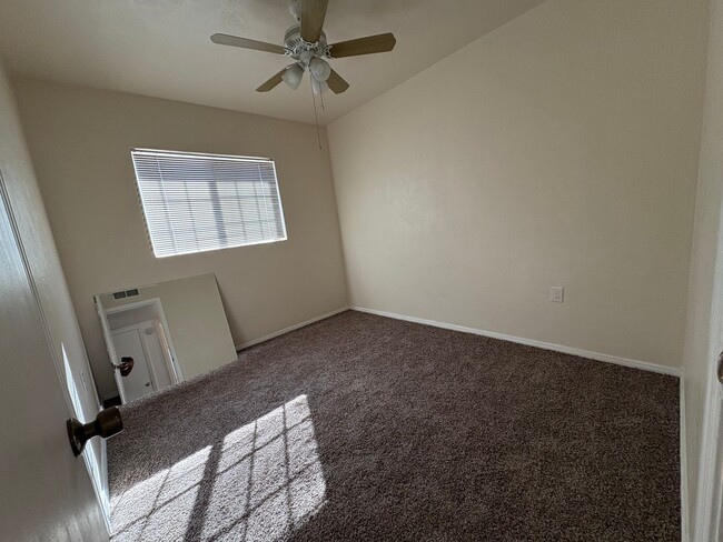 Building Photo - Home for Rent in the Lower Valley of El Paso